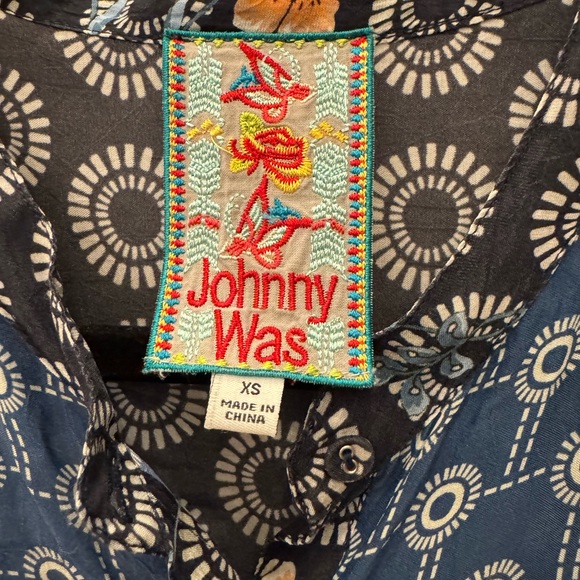 Johnny Was boxy button down blouse - Picture 3 of 4